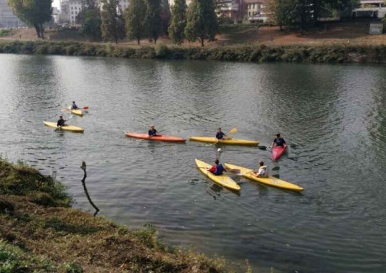 Attività di disciplina sportiva canottaggio 2 liss